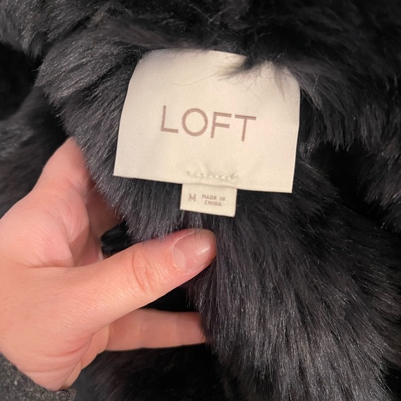 Loft SZ M Dark Grey Reversible Faux Suede and Fur Vest! - Picture 2 of 9